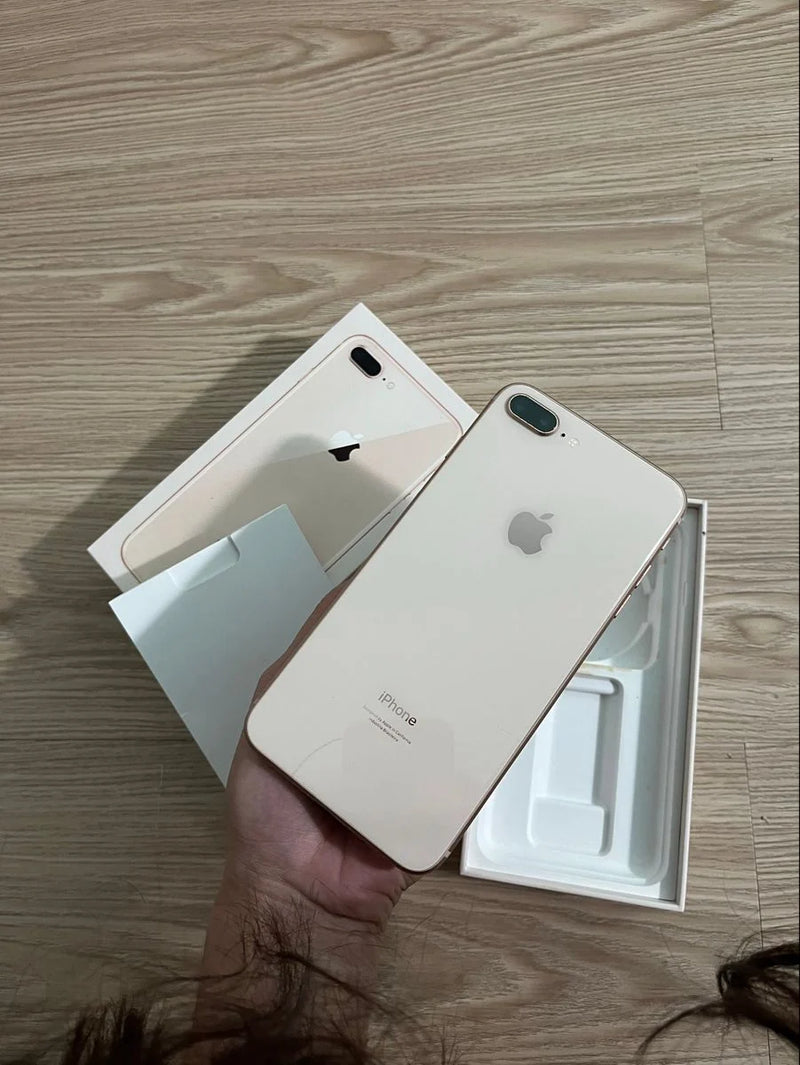 iPhone 8 PLUS
